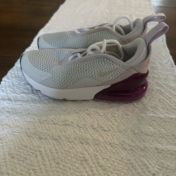 Girls Nike Air Max 270 size 12C - Picture 4 of 5